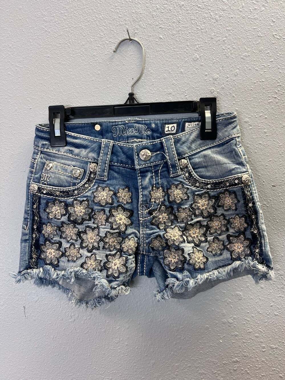 Miss Me Girls Size 10 Floral Embroidered Rhinestone Denim Shorts JK55444 0559